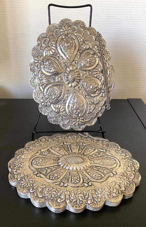 Paar Turkse zilveren spiegels 1910-1920, Antiek en Kunst, Antiek | Spiegels, Minder dan 50 cm, Minder dan 100 cm, Ovaal, Ophalen of Verzenden