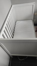 Baby bed met matras, Ophalen, Zo goed als nieuw