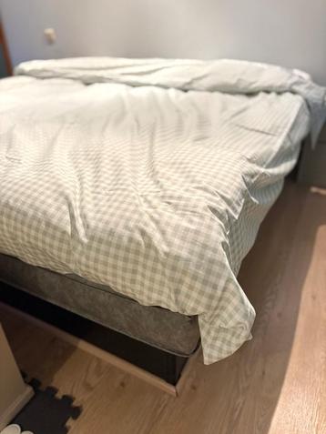 Waterbed 180x200 cm: Goede staat, verwarmt perfect beschikbaar voor biedingen
