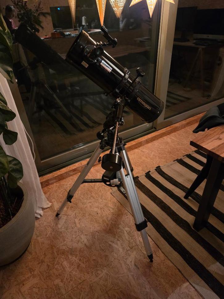 Omegon Newton reflector telescoop 150/750, Audio, Tv en Foto, Optische apparatuur | Telescopen, Zo goed als nieuw, Spiegeltelescoop (reflector)