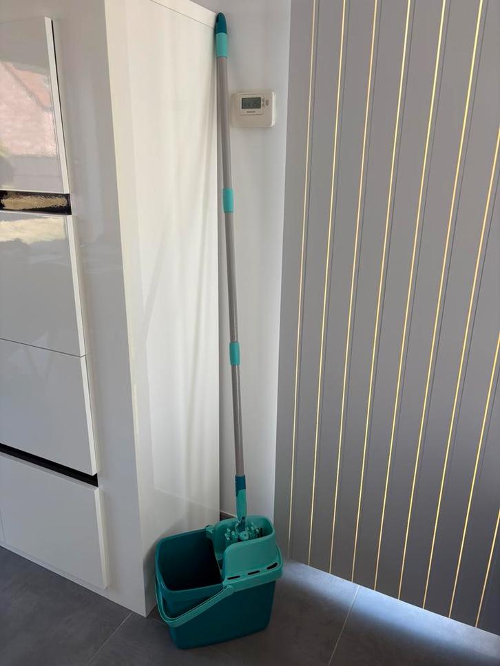 Wasset. Leifheit Combi Clean M-set, Huis en Inrichting, Schoonmaakartikelen, Dweilemmer, -bak, of -wagen, Ophalen of Verzenden