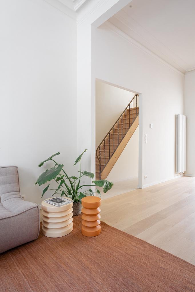 Design Betonnen Sokkel Tafels - Beige & Oranje - Set van 2, Huis en Inrichting, Woonaccessoires | Zuilen en Pilaren, Zo goed als nieuw