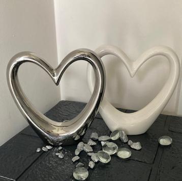 Harten decoratie - 2 harten incl. steentjes -Nieuw beschikbaar voor biedingen