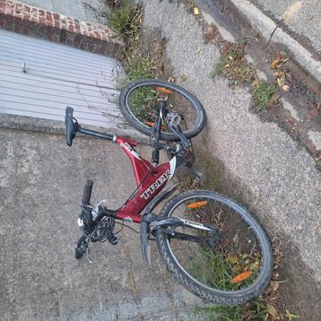 Fiets  beschikbaar voor biedingen