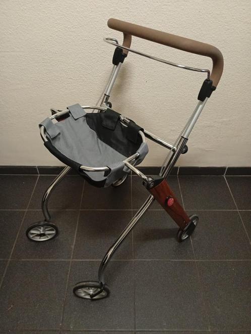 Trust Care Let's Go-logo Een praktische en veilige rollator, Diversen, Rollators, Zo goed als nieuw, Ophalen