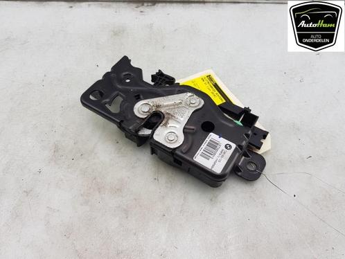 SLOTVANGER ACHTERKLEP BMW X1 (F48) (|16367210|51247383282|), Auto-onderdelen, Carrosserie, BMW, Gebruikt