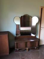 GRATIS!! kleerkast, dubbel bed, commode, vitrinekastje, club, Ophalen, Gebruikt