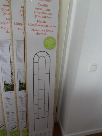 Klimrek Aldi metaal beschikbaar voor biedingen