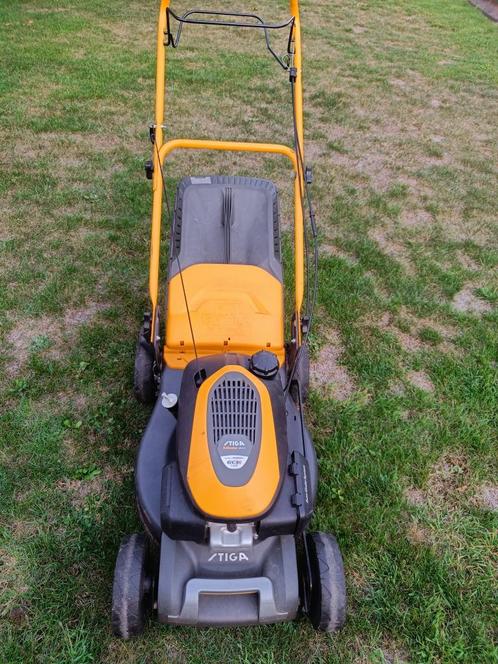 Stiga Collector 48 SH, Tuin en Terras, Grasmaaiers, Gebruikt, Benzine-grasmaaier, 40 t/m 49 cm, Cirkelmaaier, Opvangbak, Ophalen