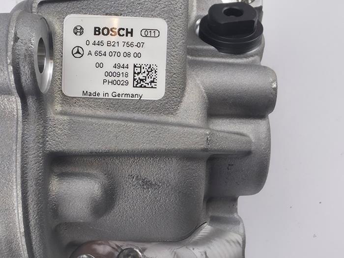 Pompe diesel d'un Mercedes E-Klasse, Autos : Pièces & Accessoires, Systèmes à carburant, Mercedes-Benz, Utilisé, 3 mois de garantie
