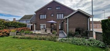 Woning te koop in Zele, 3 slpks beschikbaar voor biedingen