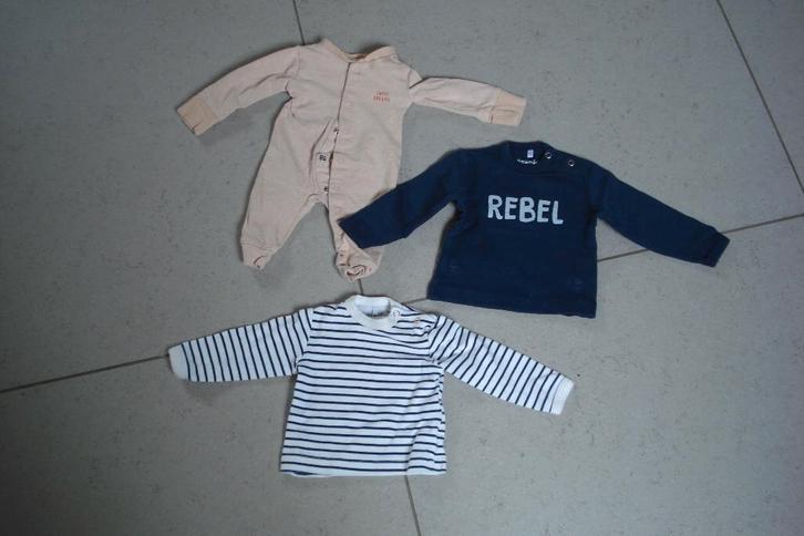 Pakket kledij, jongens. mt 44 (3 stuks), Kinderen en Baby's, Babykleding | Baby-kledingpakketten, Gebruikt, Maat 50, Ophalen of Verzenden