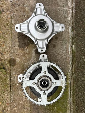 Origineel honda naven beschikbaar voor biedingen