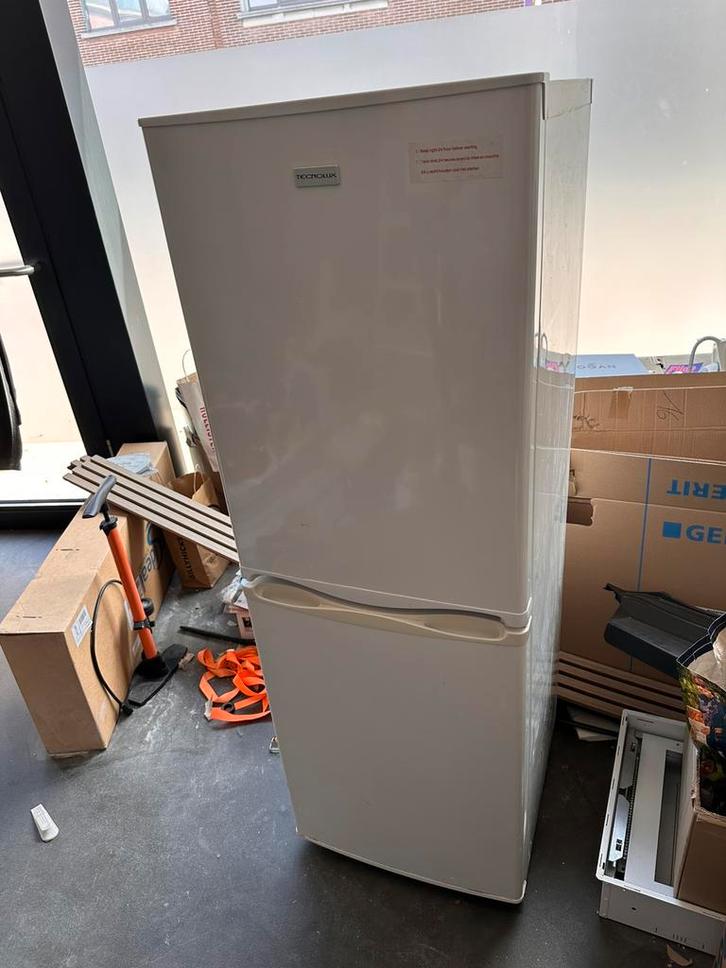 Technolux Ijskast met koel-vries combinatie, Elektronische apparatuur, Koelkasten en IJskasten, Zo goed als nieuw, Met vriesvak