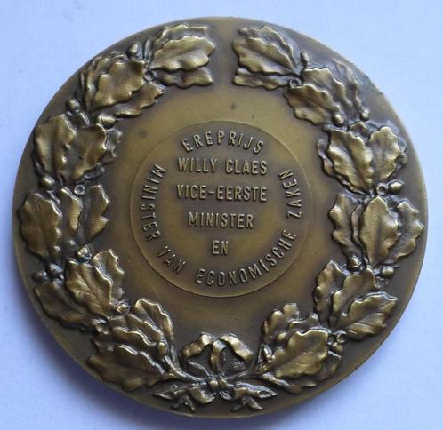 Medal - ereprijs Willy Claes by Fish Fonson., Postzegels en Munten, Penningen en Medailles, Brons, Verzenden