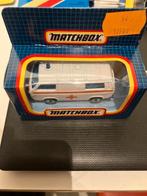 Matchbox VW TransporterAmbulance Orange Decals MIB ongeopend, Verzamelen, Ophalen of Verzenden