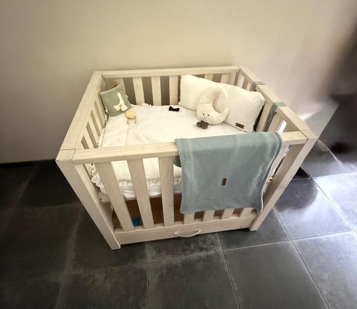Babybox met lade, Kinderen en Baby's, Babyparken, Zo goed als nieuw, Rechthoekig, In hoogte verstelbaar, Boxkleed, Lade, Ophalen