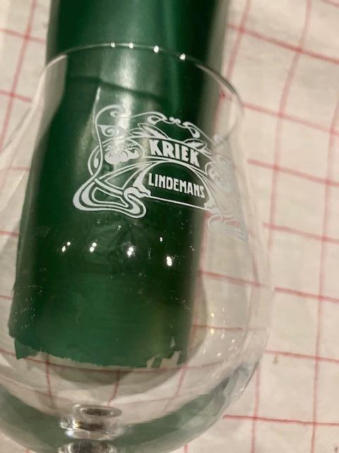GLAS KRIEK LINDEMANS 25 CL H : 19 CM, Verzamelen, Glas en Drinkglazen, Nieuw, Bierglas, Ophalen of Verzenden