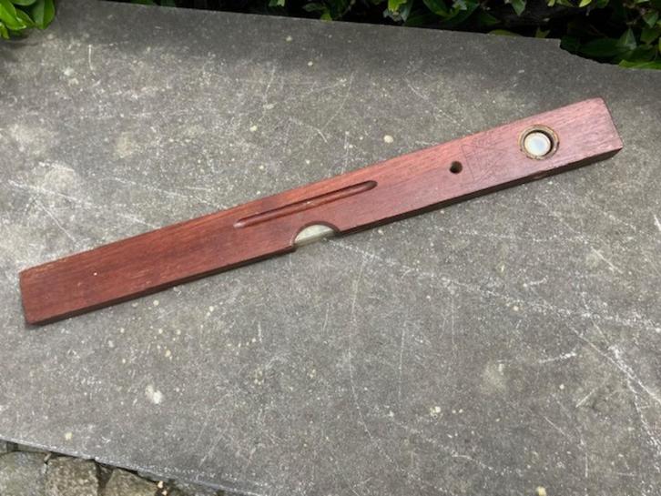 VINTAGE WATERPAS. WERKT NOG. L : 60 CM, H : 6 CM, Doe-het-zelf en Bouw, Meetapparatuur, Gebruikt, Overige meters, Ophalen of Verzenden