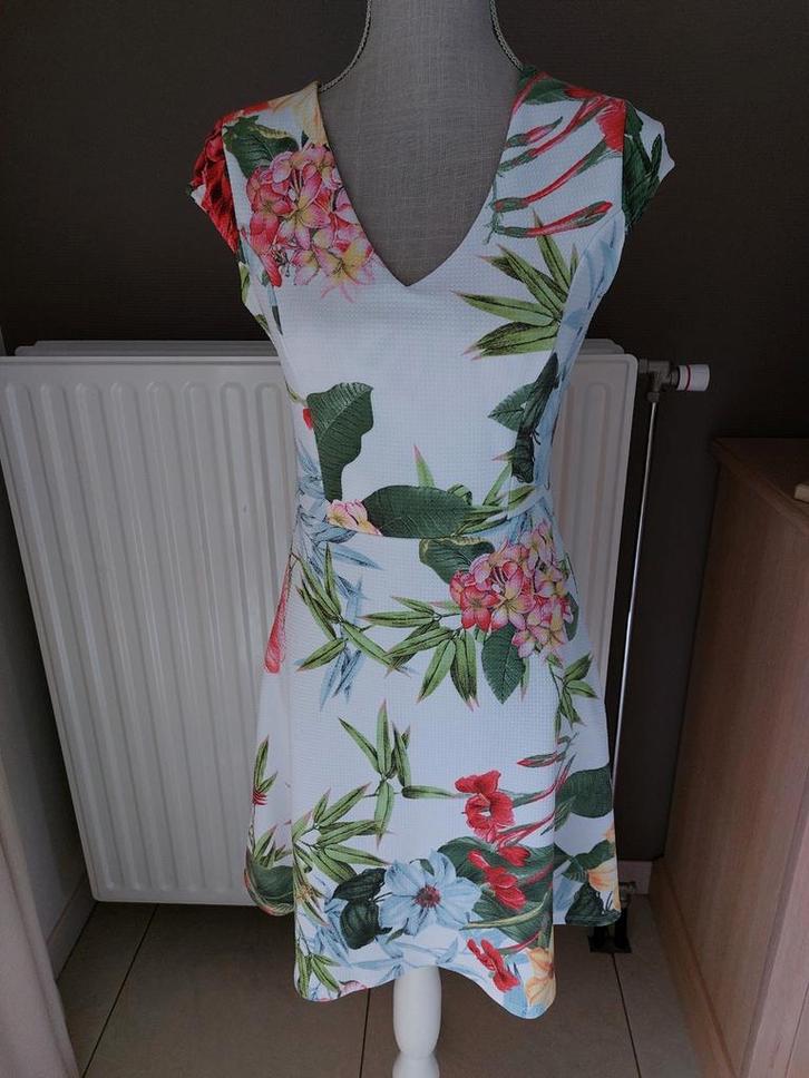 Prachtig, elegant zomerkleedje - maat 36, Kleding | Dames, Jurken, Zo goed als nieuw, Maat 36 (S), Ophalen of Verzenden