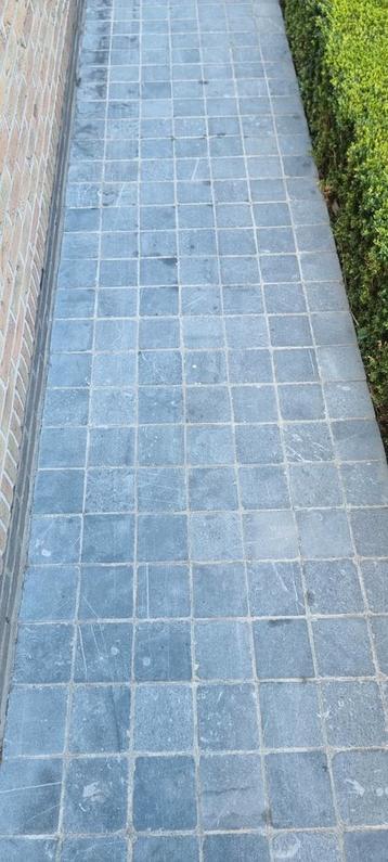 Blauwe hardsteen 15 x 15 x 2 getrommeld  beschikbaar voor biedingen