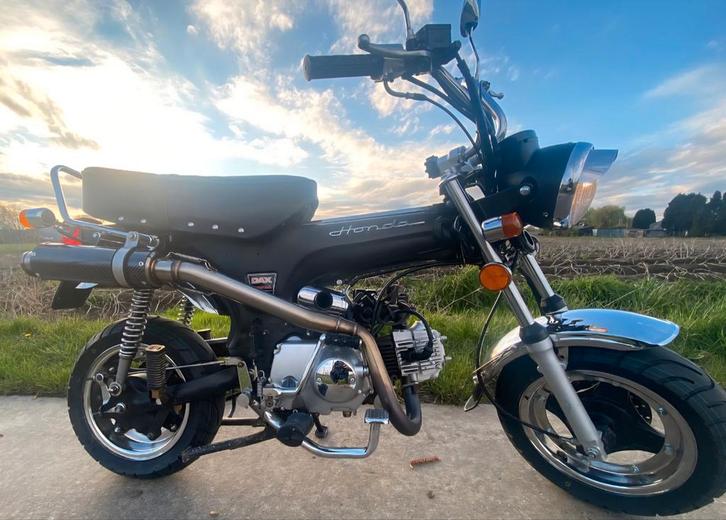 Dax (Zhenhua) - Klasse B - 10/2020 - Mat zwart, Fietsen en Brommers, Brommers | Derbi, Gebruikt, Ophalen