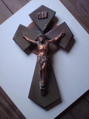 Crucifix ancien 
