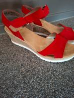 Rode sandaaltjes sleehak Rieker maat 38 € 25, Kleding | Dames, Schoenen, Ophalen of Verzenden, Zo goed als nieuw