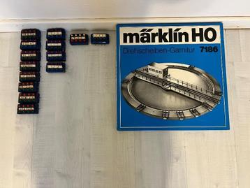 Märklin toebehoren en boeken beschikbaar voor biedingen
