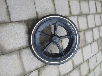 Band 12.5 x 1.75 x 2.25 beschikbaar voor biedingen