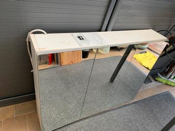Armoire de salle de bain beschikbaar voor biedingen