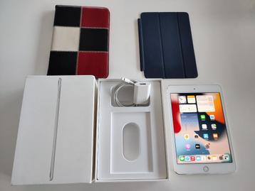 apple ipad mini 4 wit + case + flipcover   