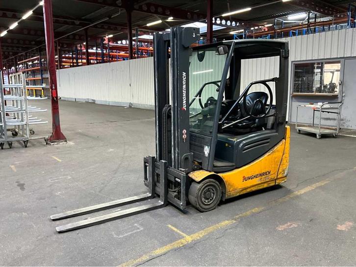 Carrier élévateur Jungheinrich EFG216k, Articles professionnels, Machines & Construction | Chariots élévateurs & Transport interne