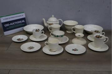 Servies- Wedgwood Moss Rose beschikbaar voor biedingen