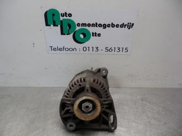 Dynamo d'un Fiat Punto (Punto 99-), Autos : Pièces & Accessoires, Moteurs & Accessoires, Fiat, Utilisé, 3 mois de garantie, Enlèvement ou Envoi