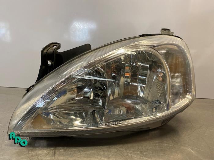 Phare gauche d'un Opel Corsa (Corsa C 00-), Autos : Pièces & Accessoires, Éclairage, Opel, Utilisé, 3 mois de garantie, Enlèvement ou Envoi