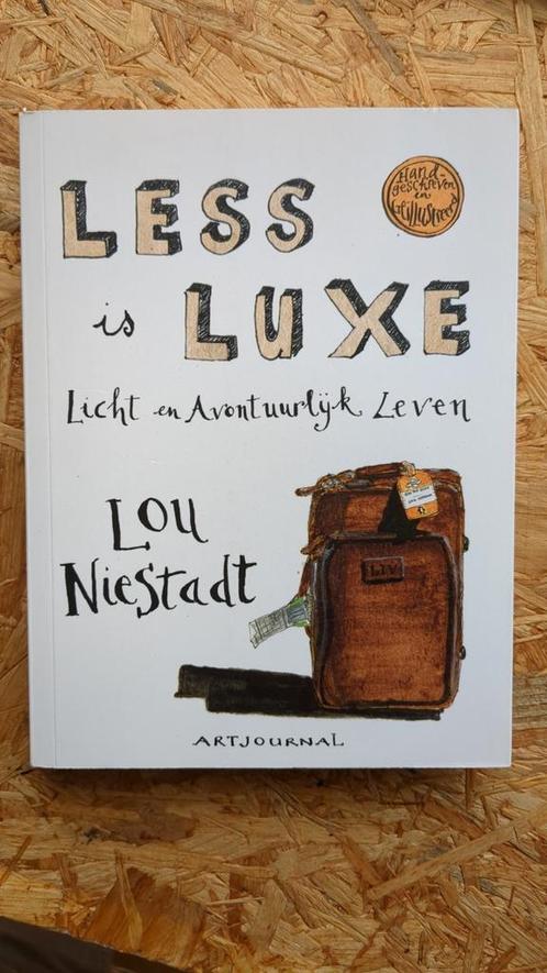 Lou Niestadt - Less is luxe, Boeken, Psychologie, Zo goed als nieuw, Ophalen of Verzenden