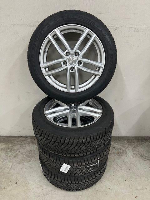 Winterset Skoda Superb Dunlop Winter Sport 5 215/55 R17, Auto-onderdelen, Banden en Velgen, Banden en Velgen, Winterbanden, 17 inch