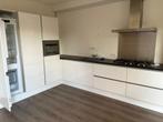 Moderne witte hoogglans hoekkeuken +apparatuur GEDEMONTEERD