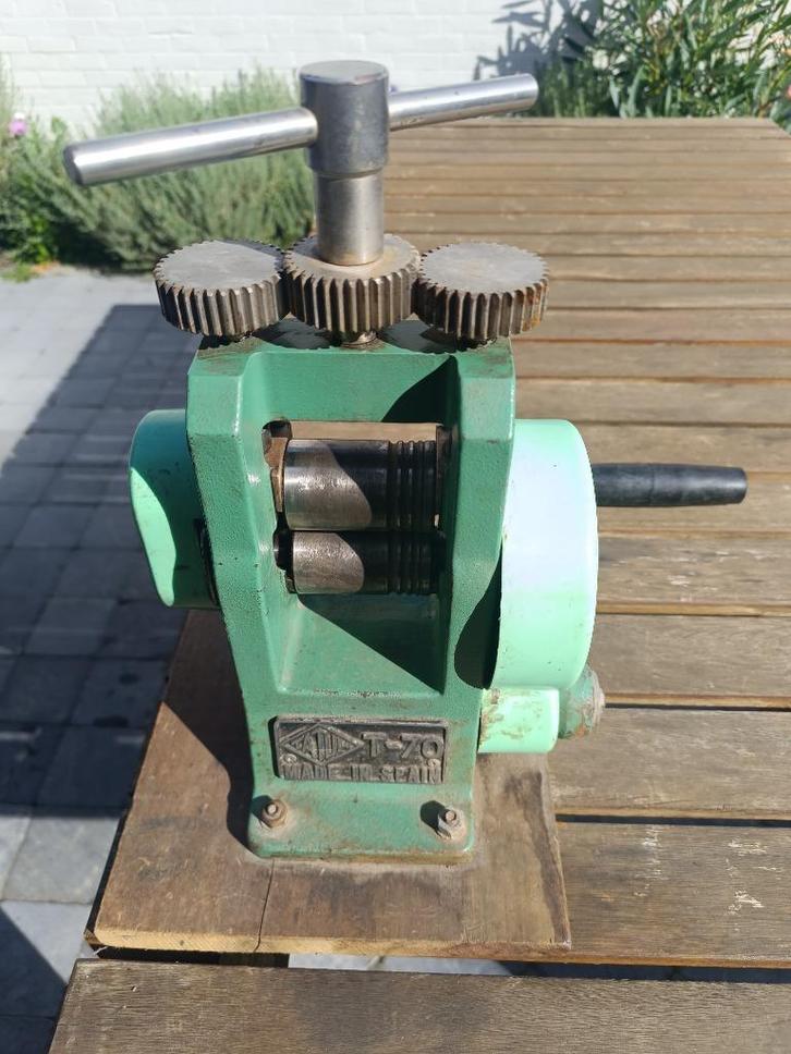 Juwelen wals - merk Tatum - voor op tafel, Hobby en Vrije tijd, Kralen en Sieraden maken, Gebruikt, Overige typen, Ophalen