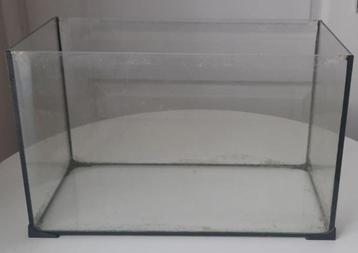 L`aquarium 40x25cm 20 l d`eau beschikbaar voor biedingen