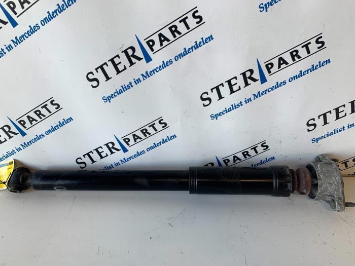 Schokdemper rechts-achter van een Mercedes C-Klasse, Auto-onderdelen, Ophanging en Onderstel, Mercedes-Benz, Gebruikt, 3 maanden garantie