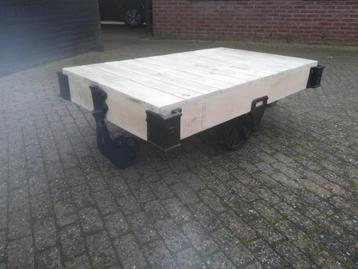 SALONTAFEL  WAGONMODEL beschikbaar voor biedingen
