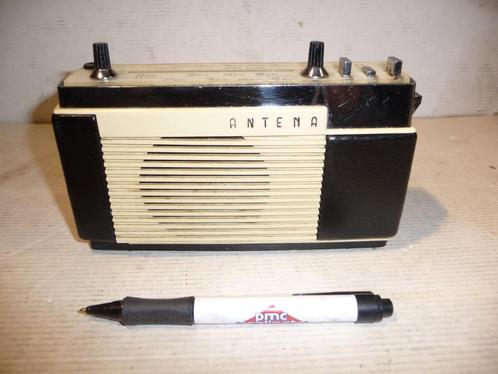ancienne radio vintage ANTENA, TV, Hi-fi & Vidéo, Radios, Ne fonctionne pas, Radio, Enlèvement ou Envoi