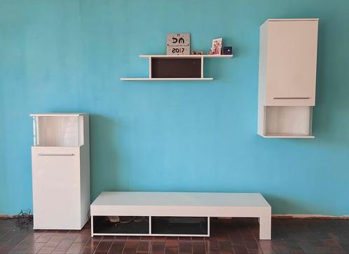 Meuble TV complet avec 2 colonnes (lumière) étagère murale, Huis en Inrichting, Kasten |Televisiemeubels, Gebruikt