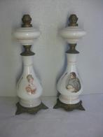 Lampes à huile Bonaparte en verre opalin - Vintage., Antiquités & Art, Enlèvement ou Envoi