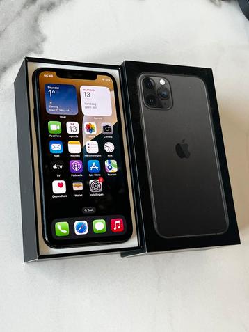 iPhone 11pro , nieuwstaat, met lader 256GB beschikbaar voor biedingen