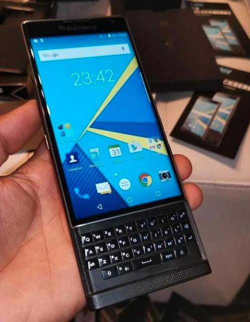 In goed staat blackberry priv met android system  Hier kan j, Telecommunicatie, Mobiele telefoons | Hoesjes en Screenprotectors | Blackberry