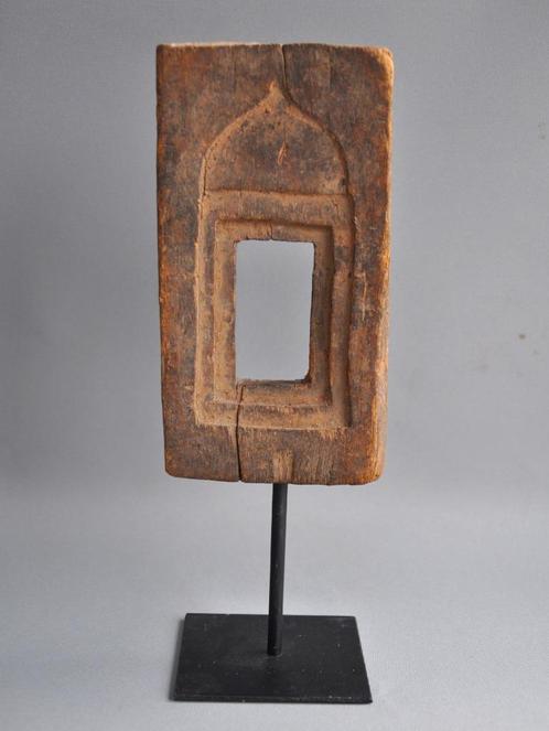 Autel de maison en bois sur pied, Rajastan, Inde, vers 1960, Antiquités & Art, Art | Art non-occidental, Enlèvement ou Envoi