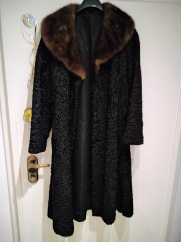 MANTEAU  ASTRAKAN                                            beschikbaar voor biedingen